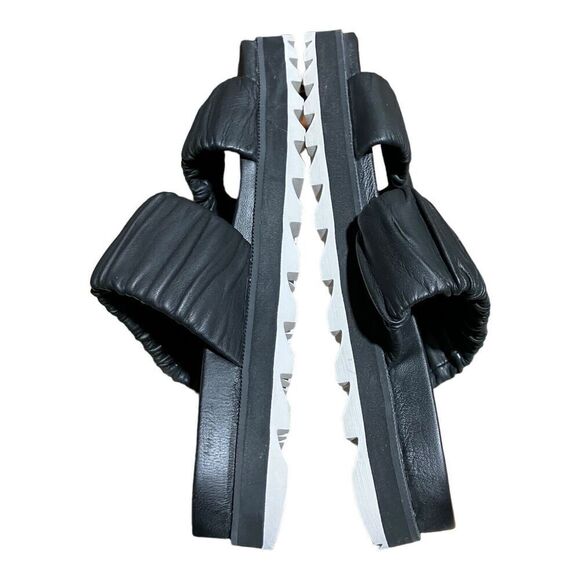 Sorel Women's 7 Roaming Two Strap Slide Sandals Black and White  MSRP $150 - Picture 7 of 9